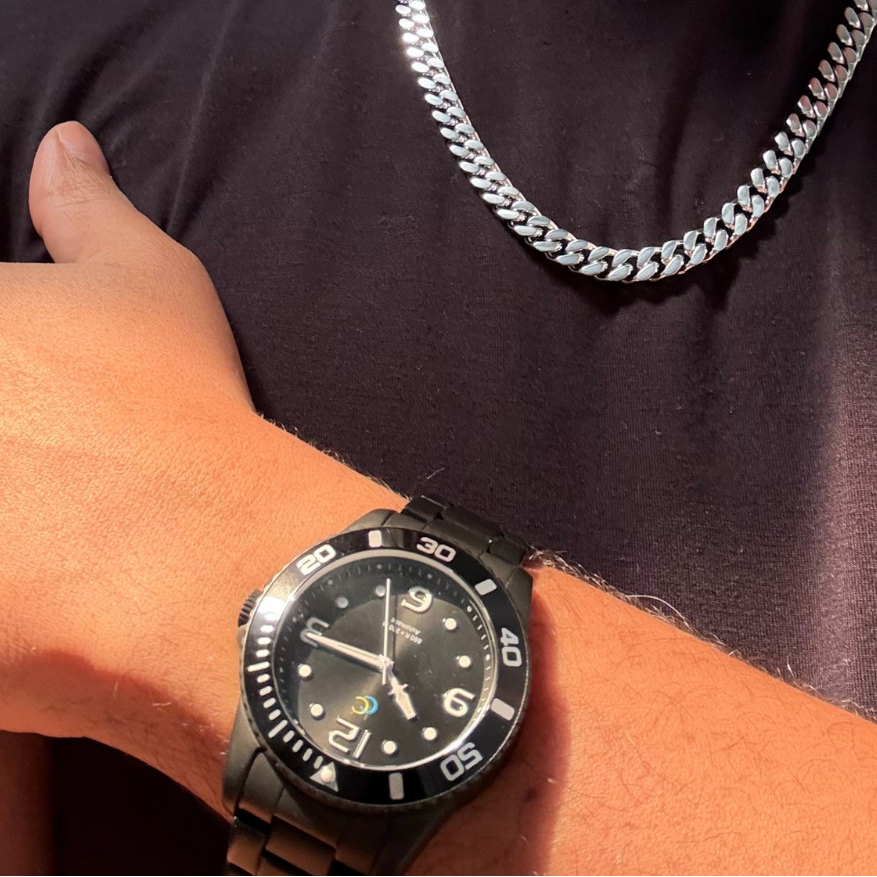 Luxury Sapphire Crystal Performance Timepiece – Black Carbon Finish